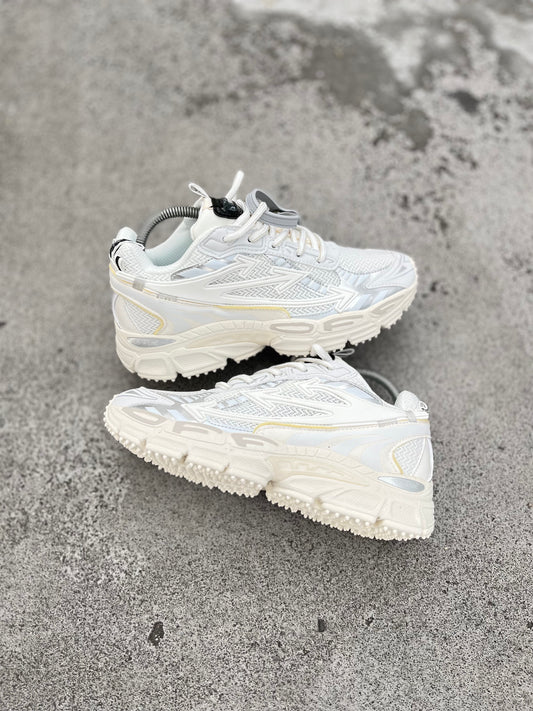 Off White Be Right Back