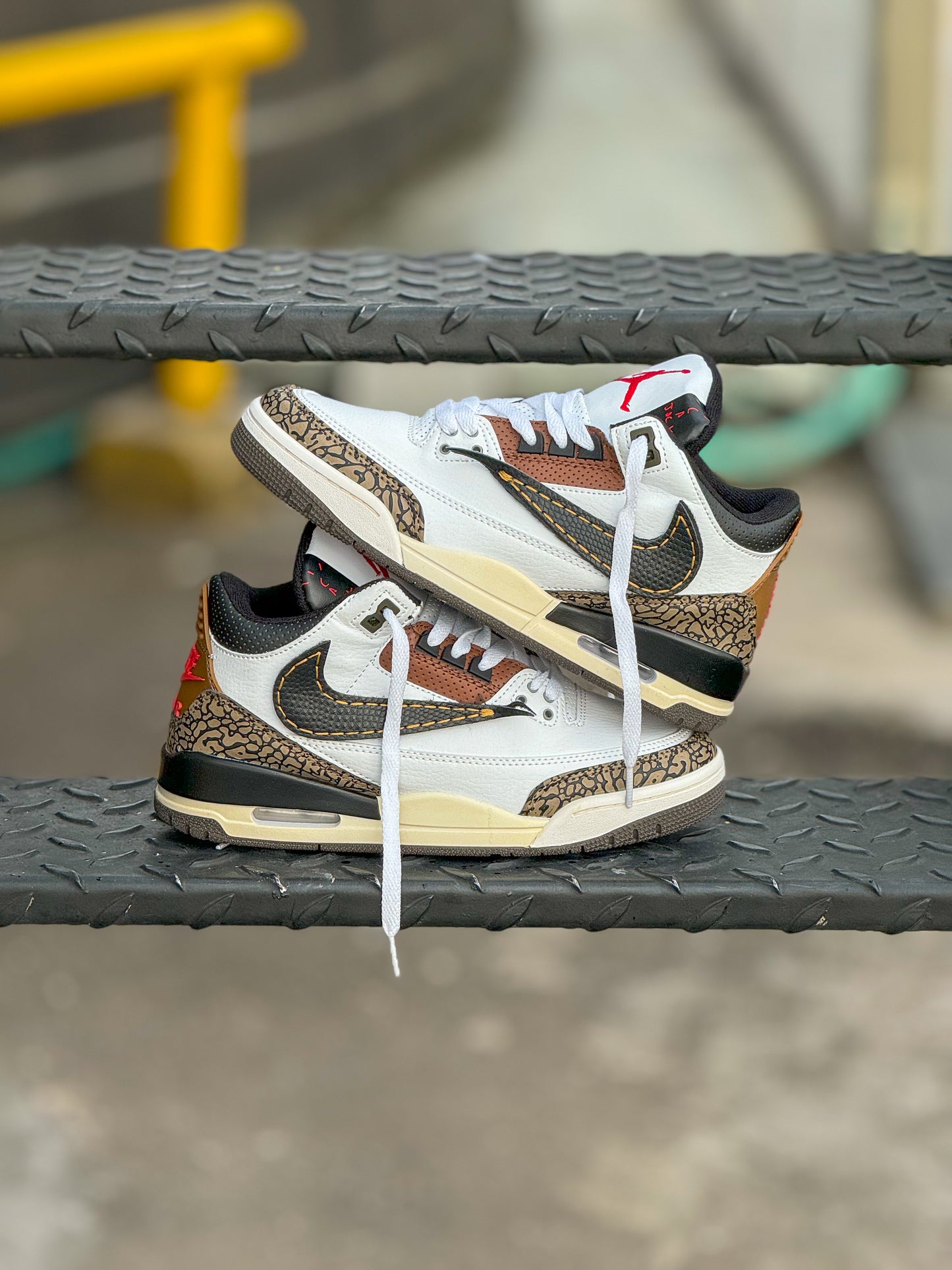 Nike Air Jordan Retro 3 X Travis Scott