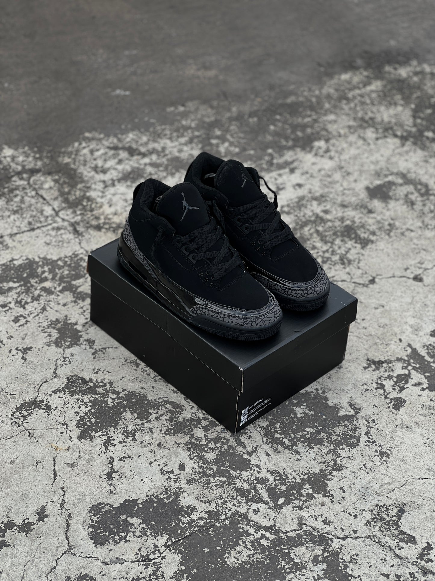 Nike Air Jordan Retro 3 "Black Cat"