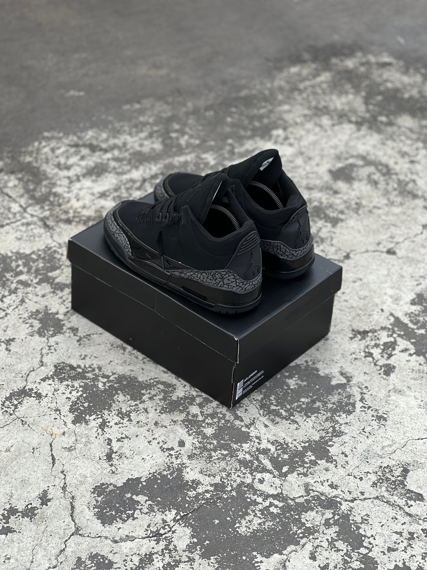 Nike Air Jordan Retro 3 "Black Cat"