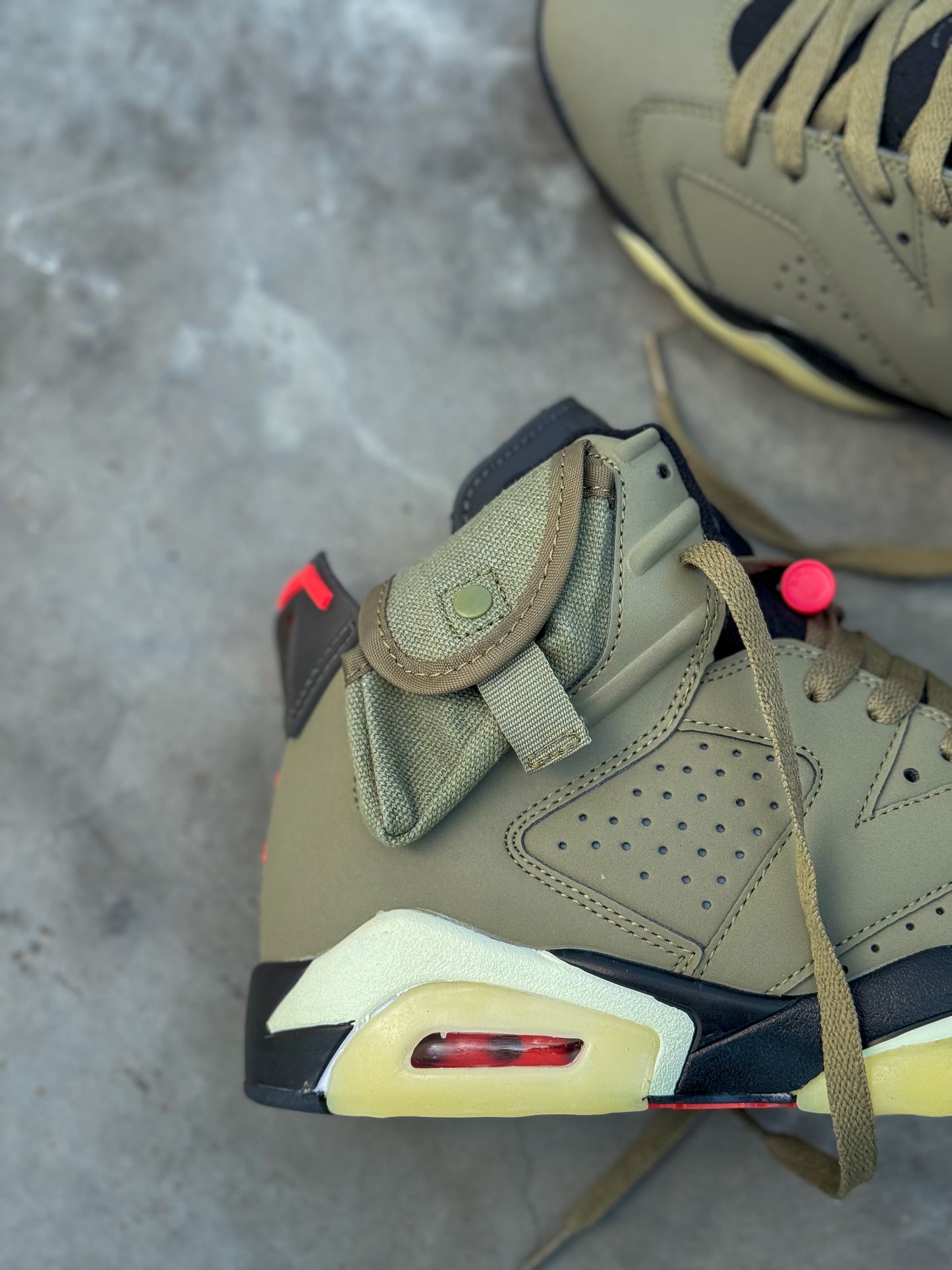 Nike Air Jordan Retro 6 X Cactus Jack
