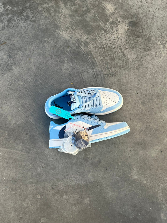 AIR JORDAN RETRO 1 LOW TRAVIS SCOTT