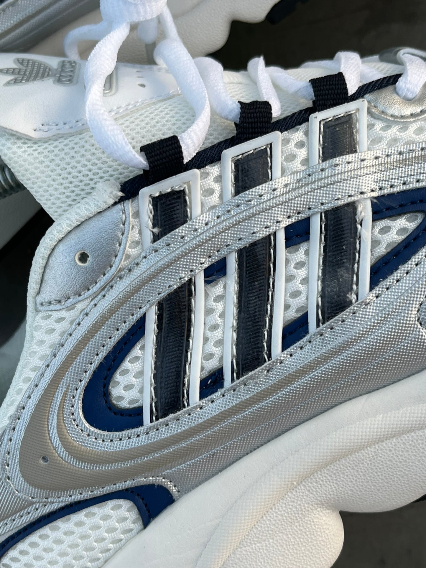 ADIDAS OZMILLEN