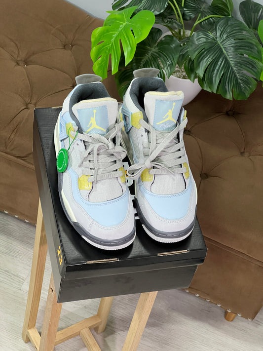 Jordan 4 Retro SE Craft Photon Dust