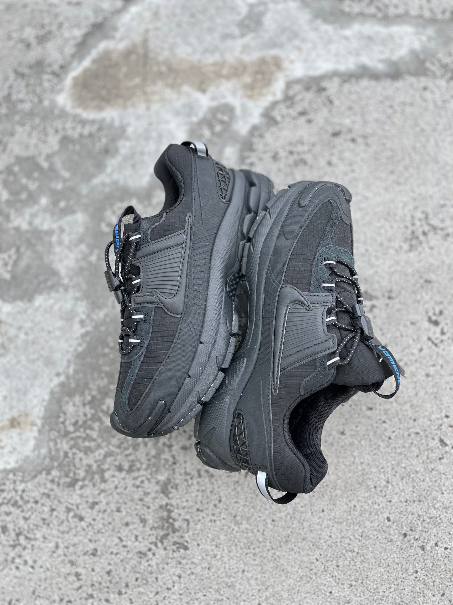Nike Zoom Vomero 5 Roam