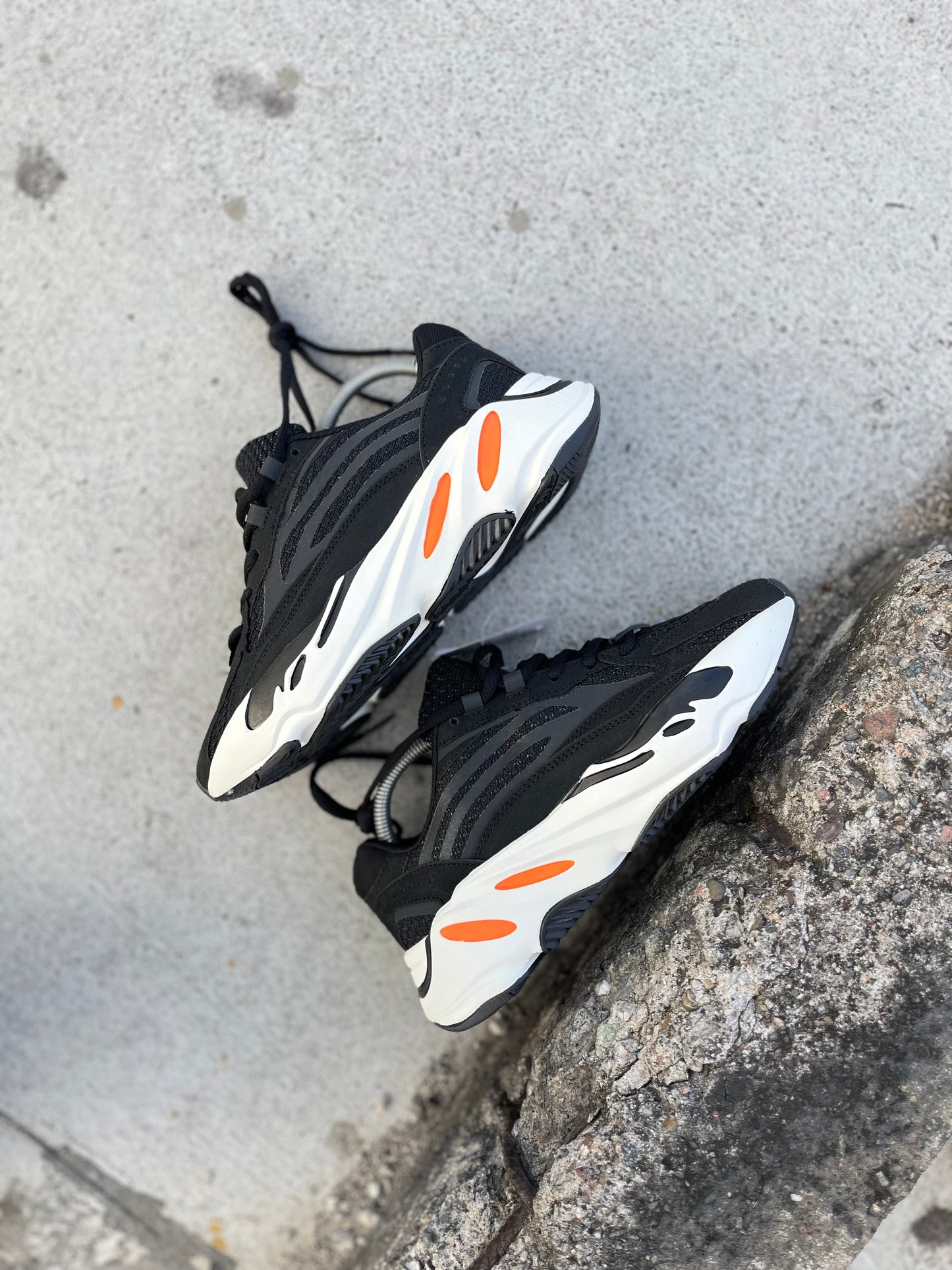 Adidas Yeezy Boost 700