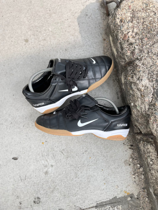 Nike Total 90
