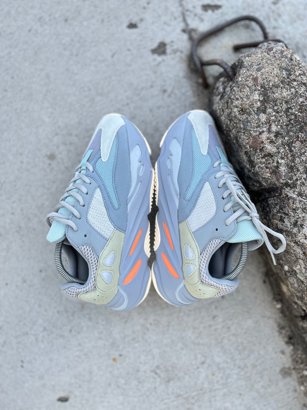 Adidas Yeezy Boost 700