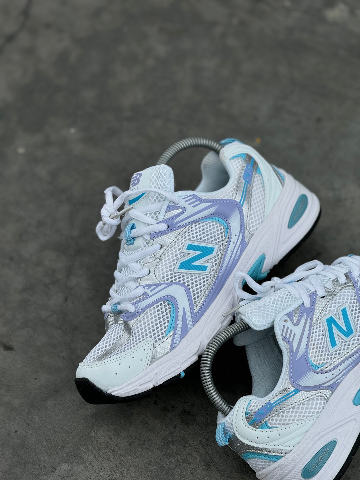 NEW BALANCE 530