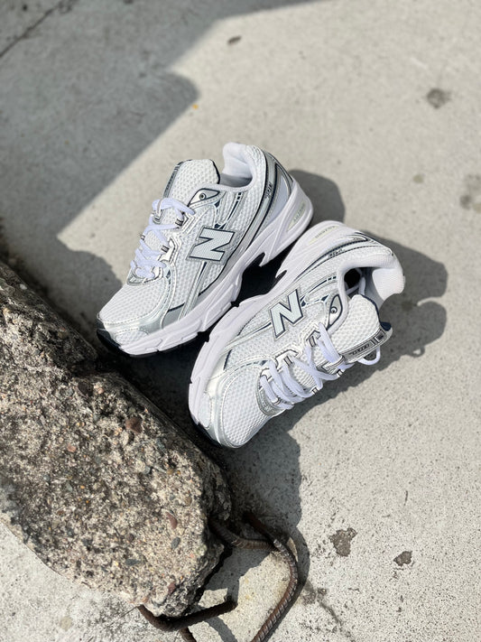 New Balance 740