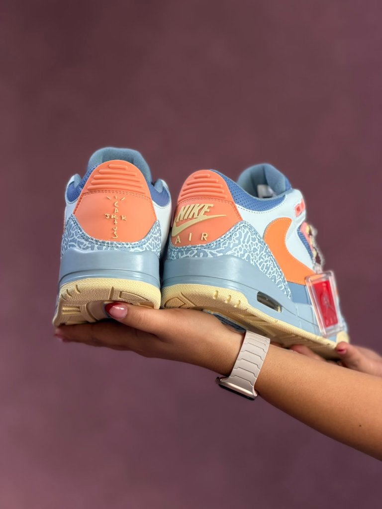 Air Jordan 3 Custom "Travis Scott"