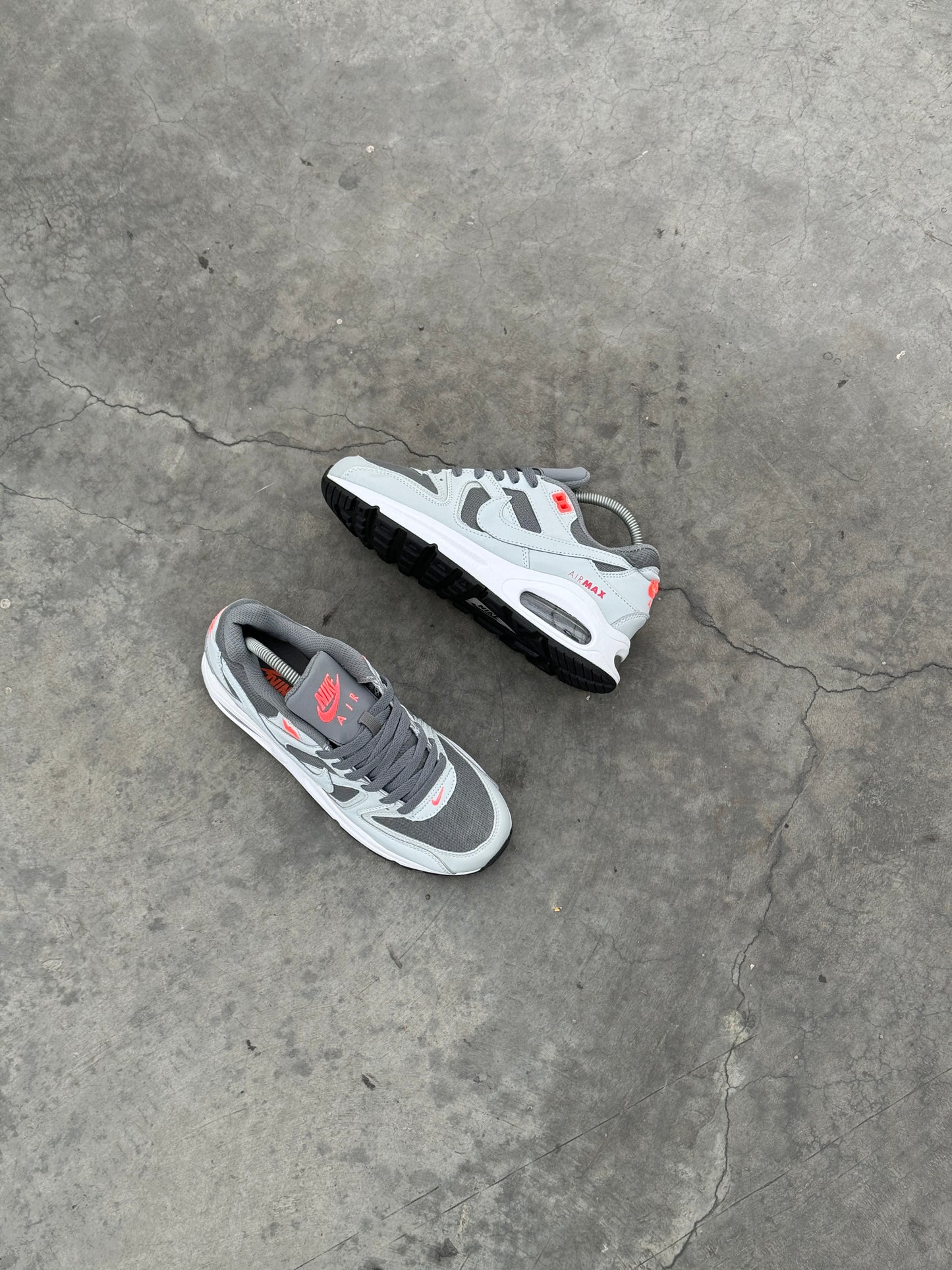 NIKE AIR MAX