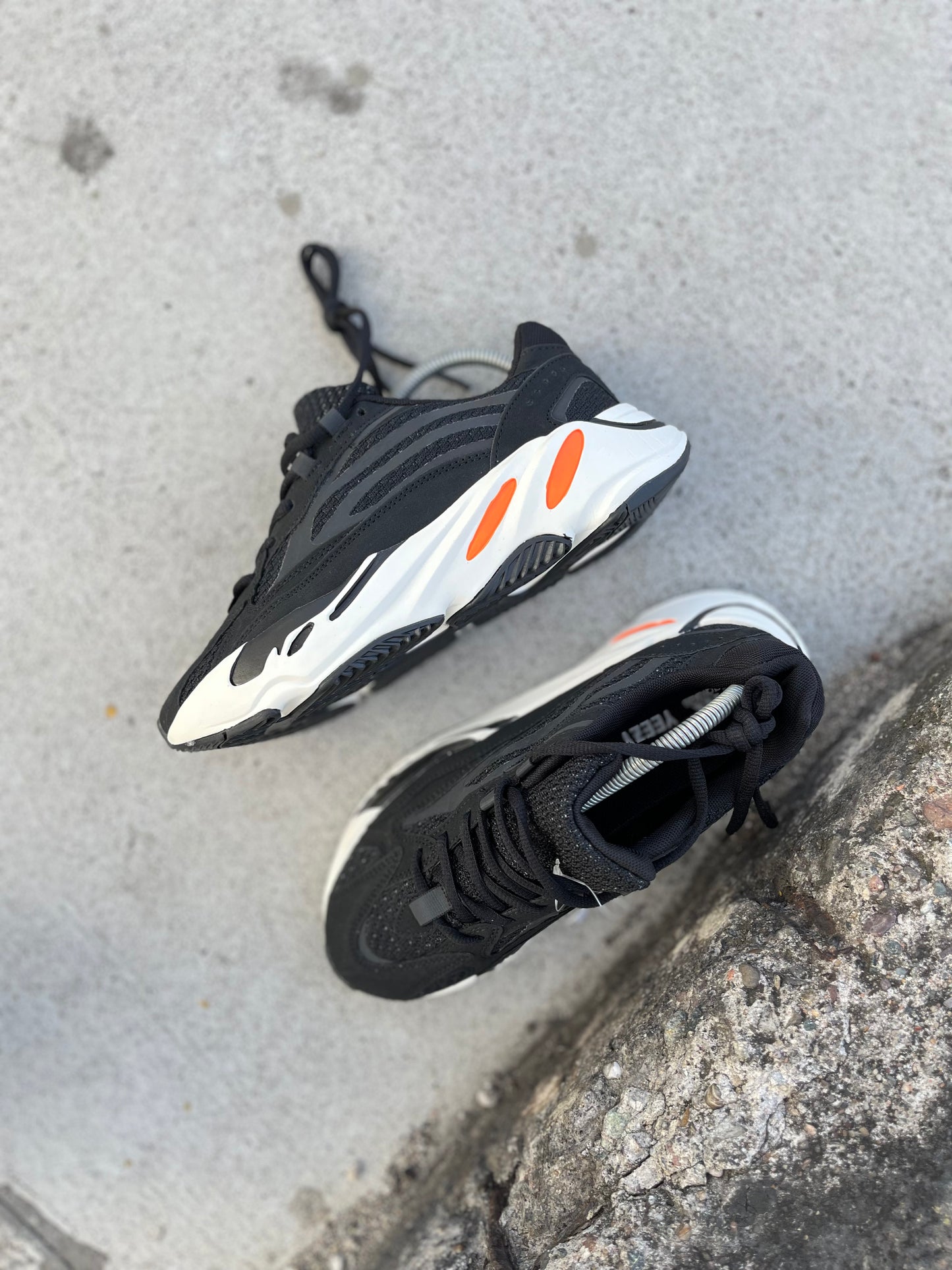 Adidas Yeezy Boost 700