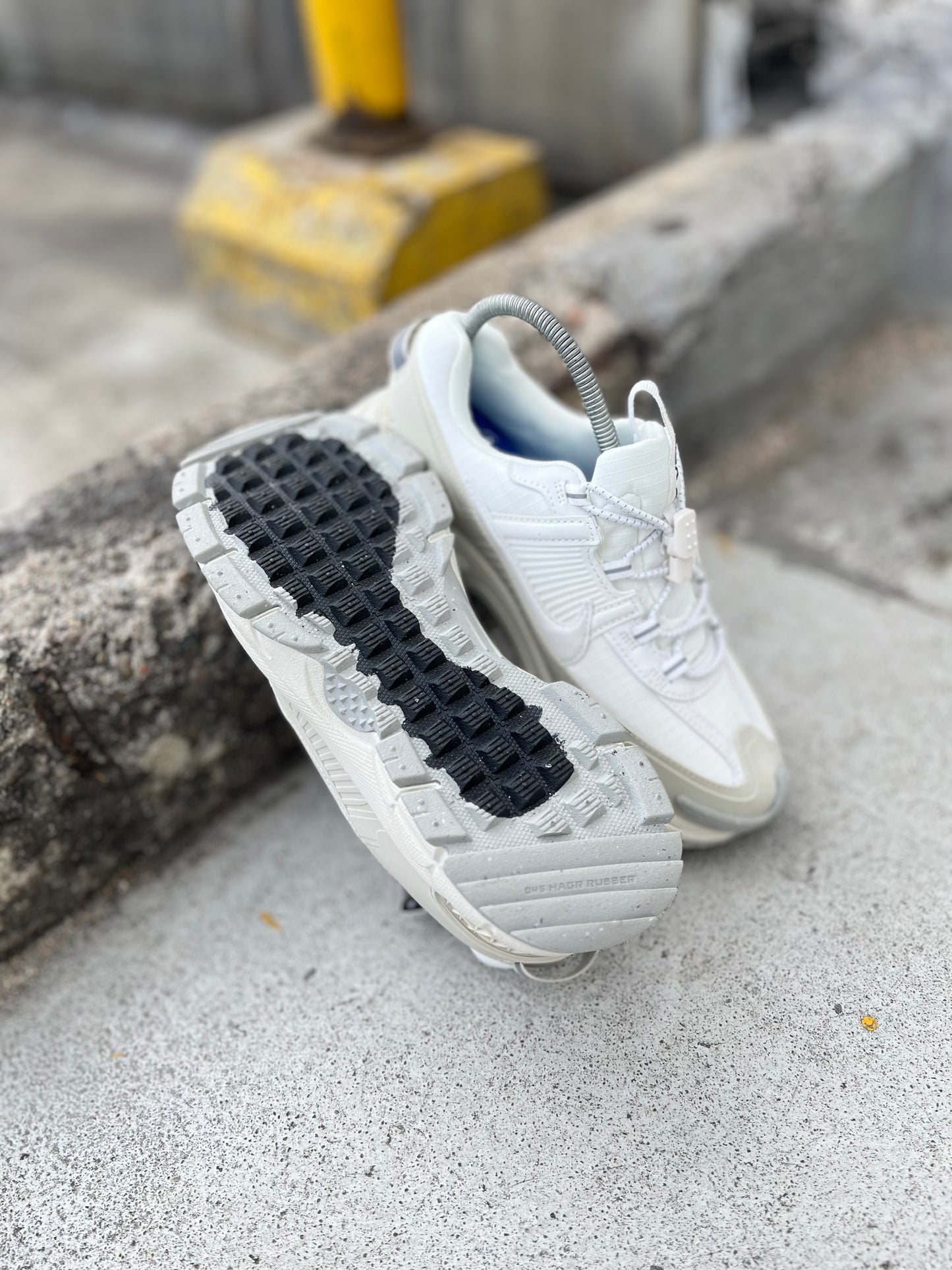 Nike Zoom Vomero 5 Roam
