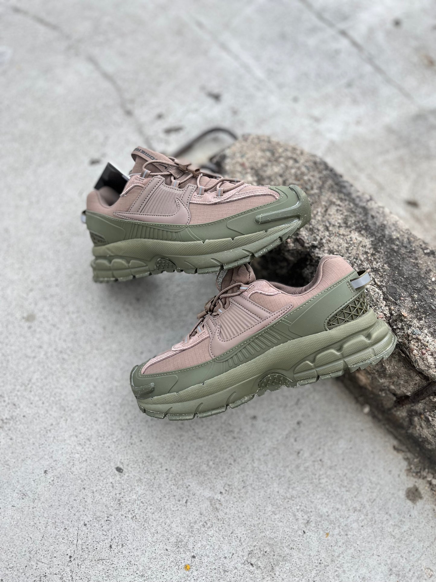 Nike Zoom Vomero 5 Roam