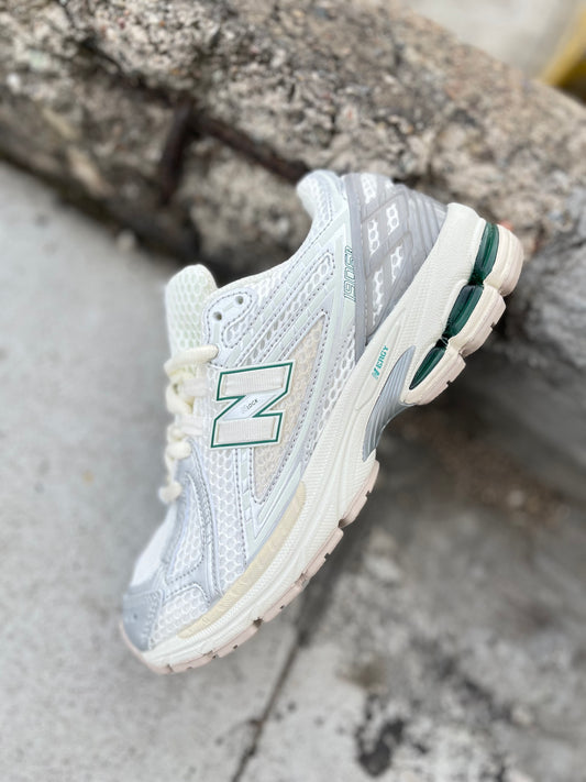 New Balance 1906R