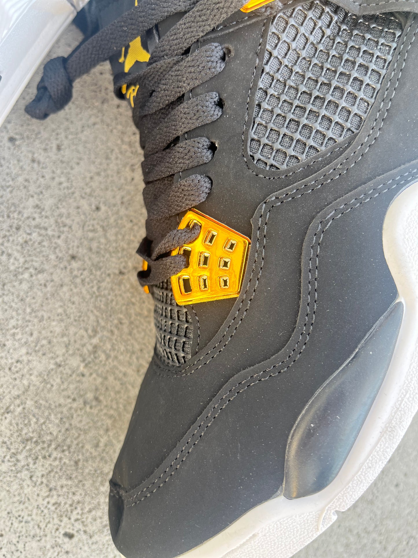 Air Jordan Retro 4 Royalty