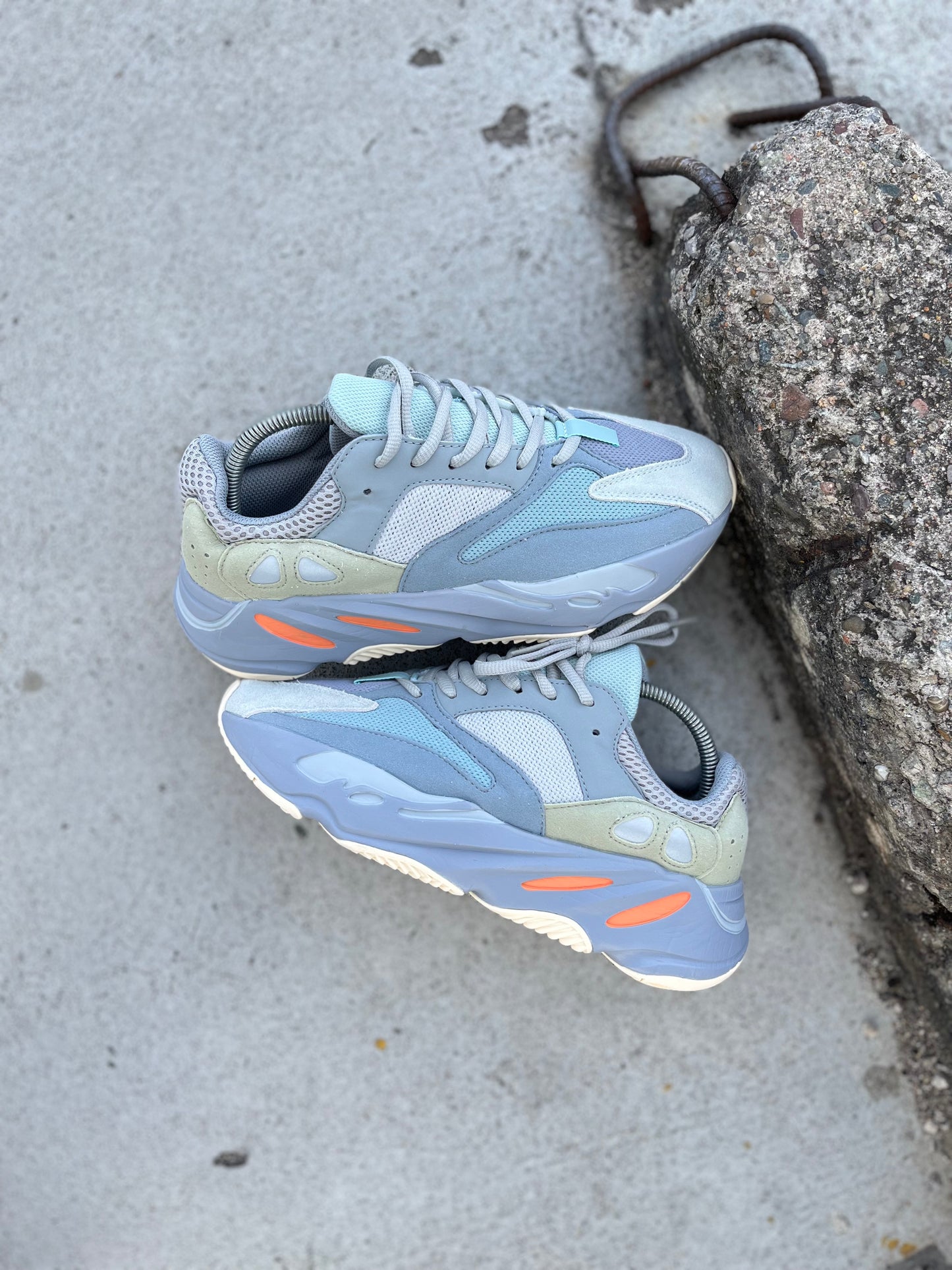 Adidas Yeezy Boost 700