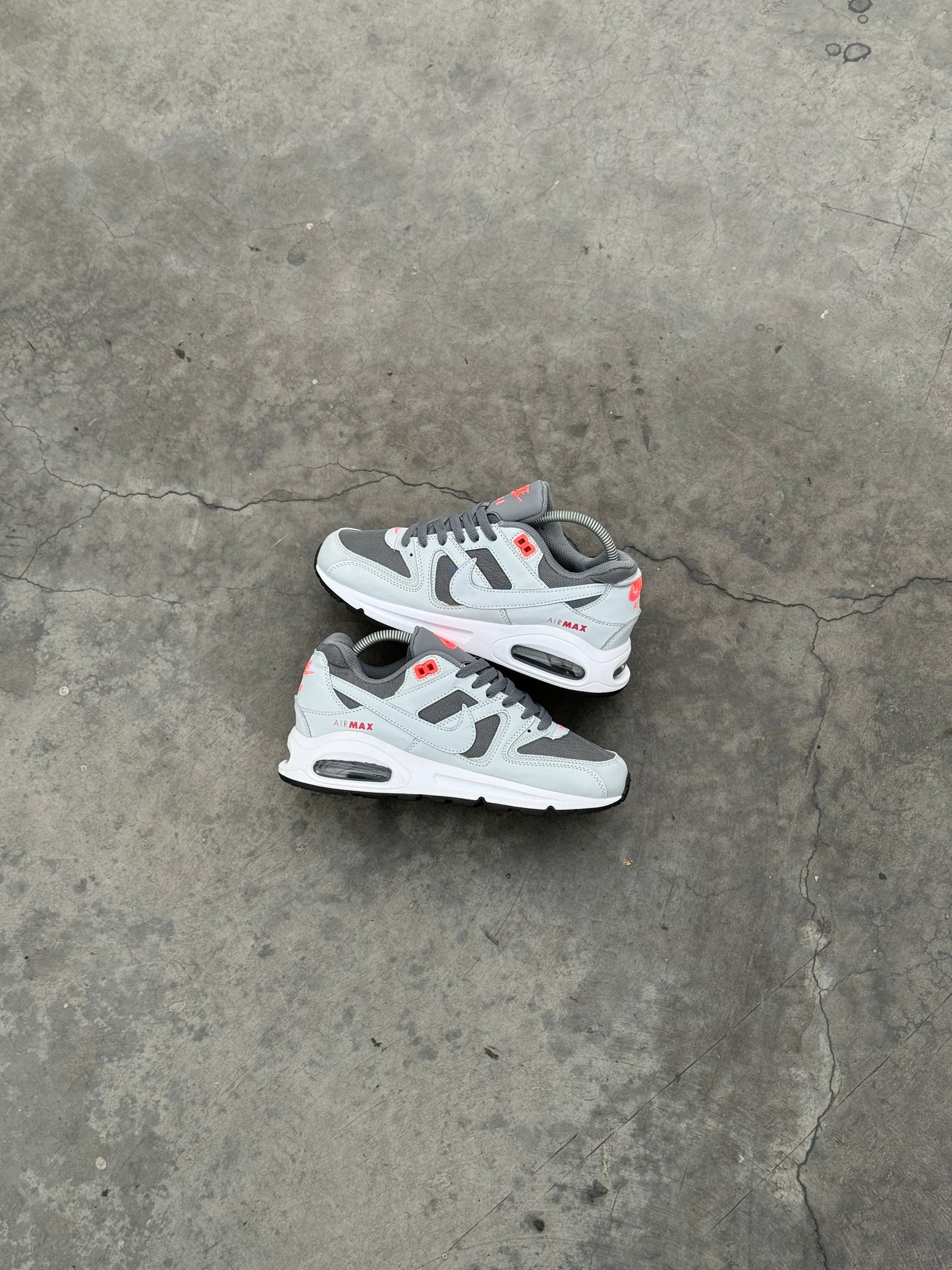 NIKE AIR MAX