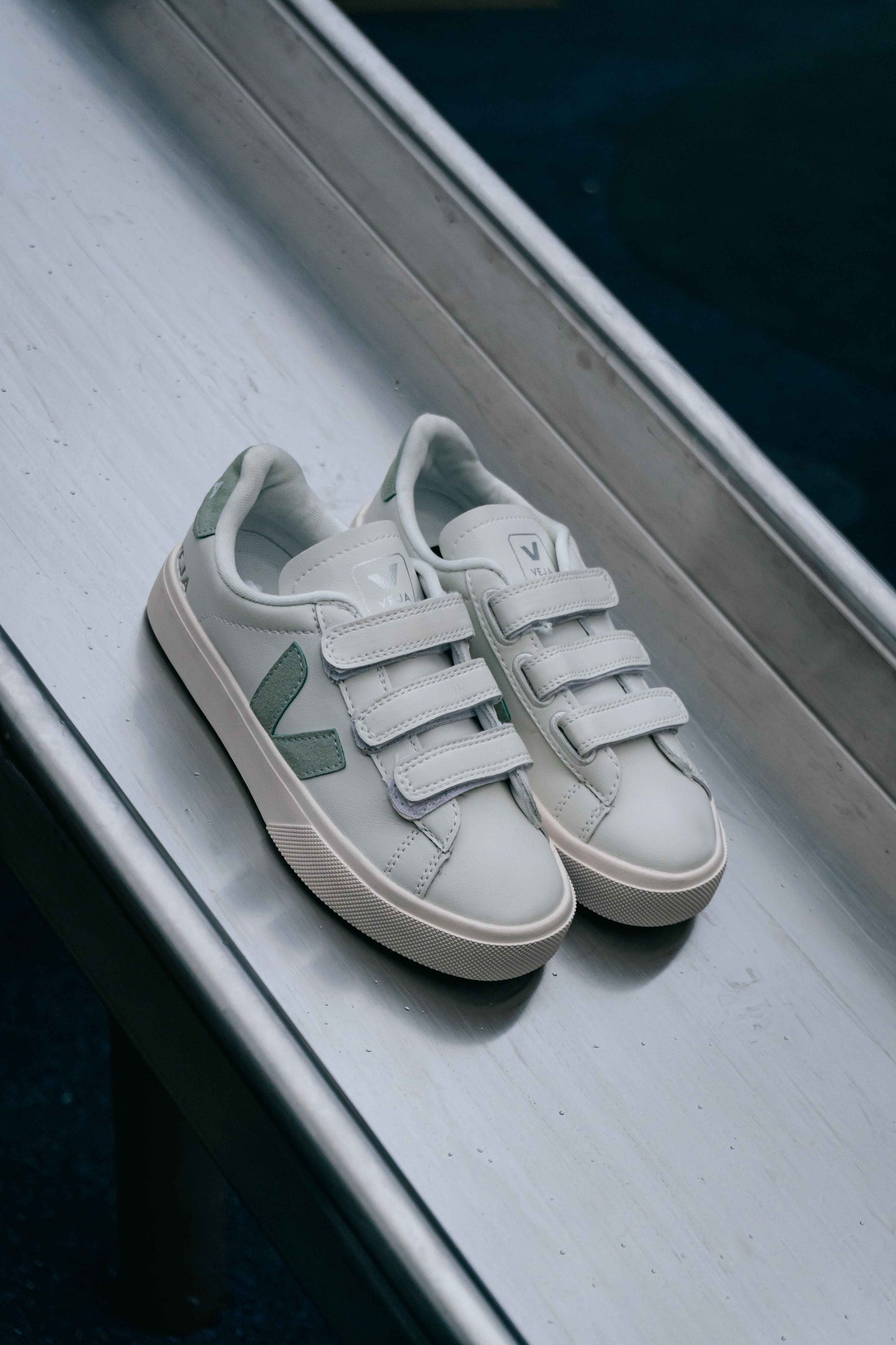 Veja Recife Chromefree Leather