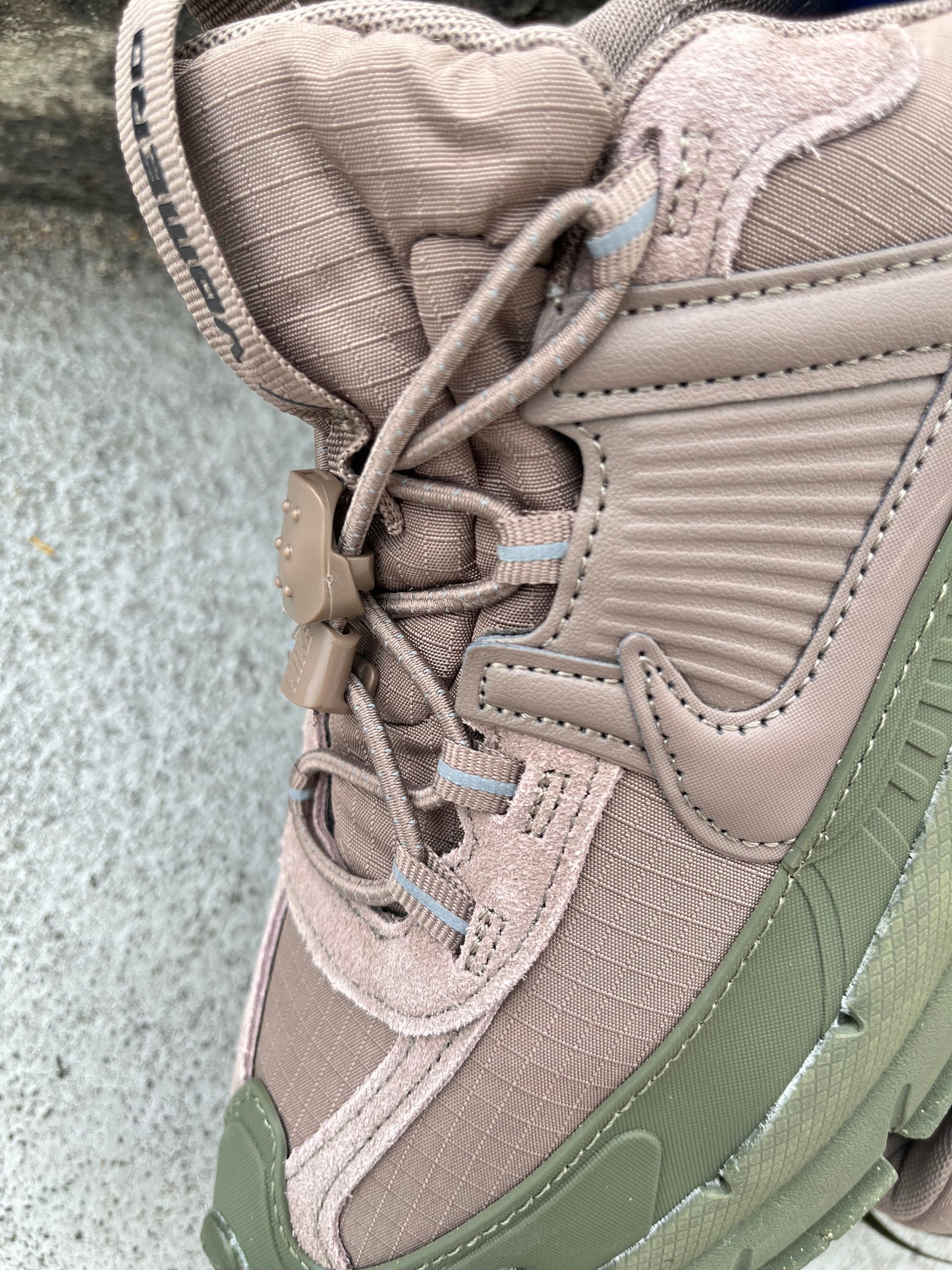 Nike Zoom Vomero 5 Roam