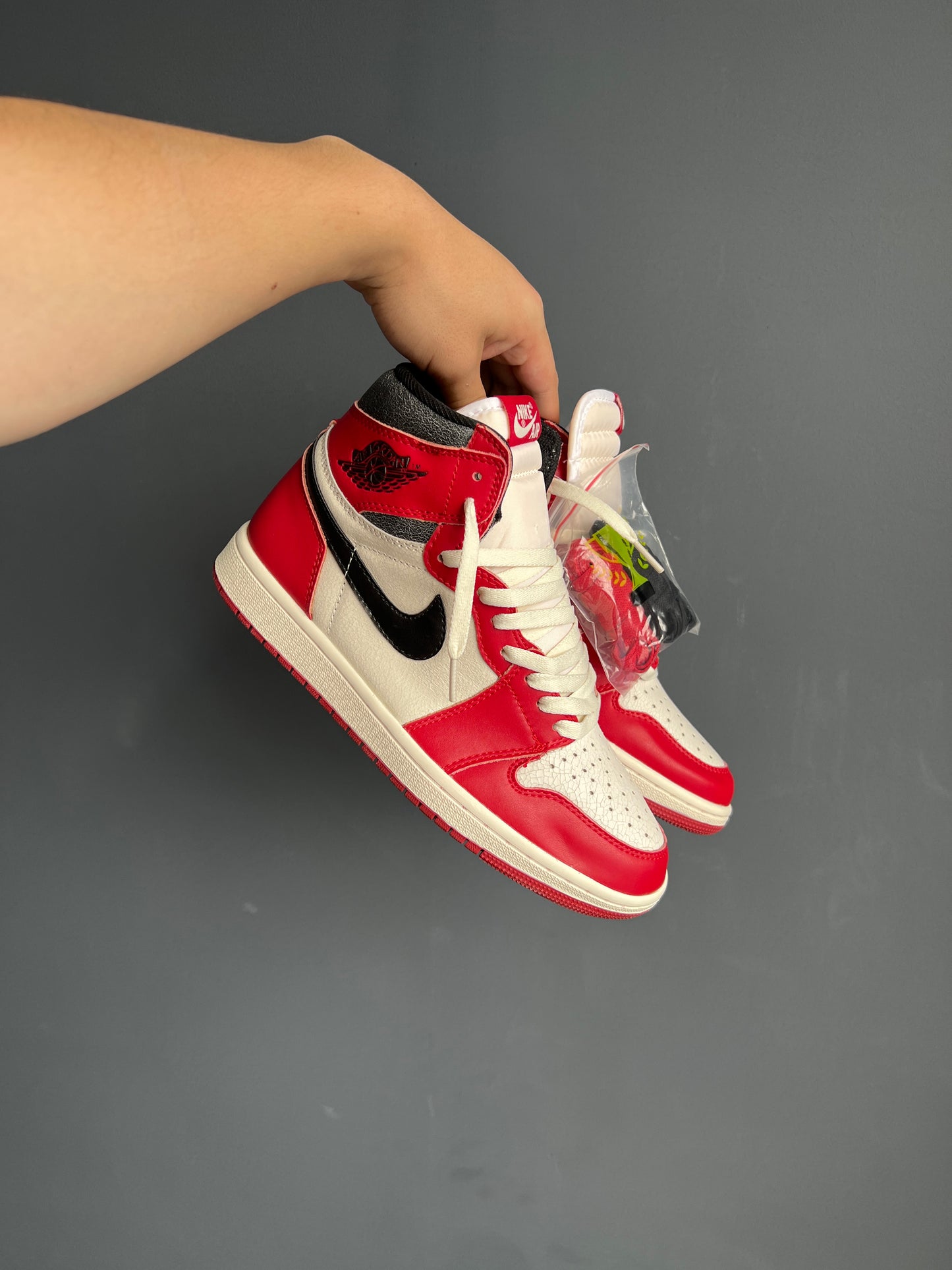 Nike Air Jordan Retro 1 Lost And Found