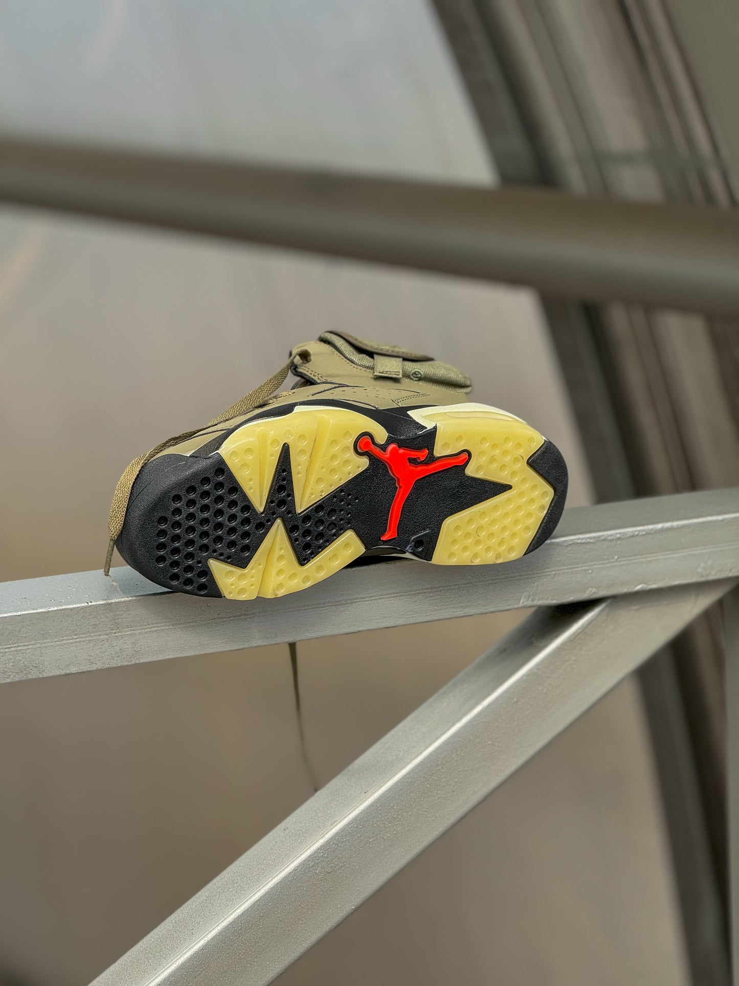 Nike Air Jordan Retro 6 X Cactus Jack