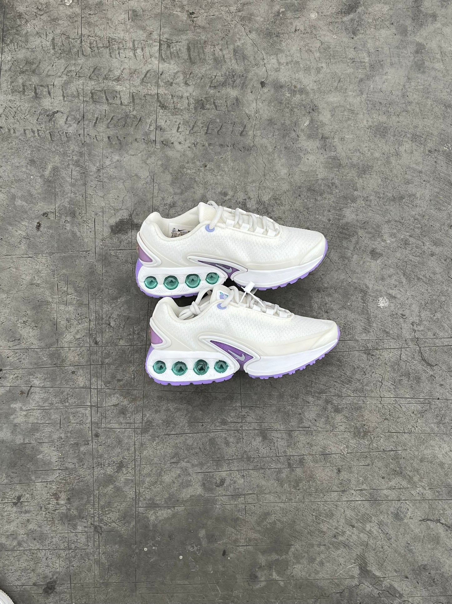 NIKE AIR MAX DN