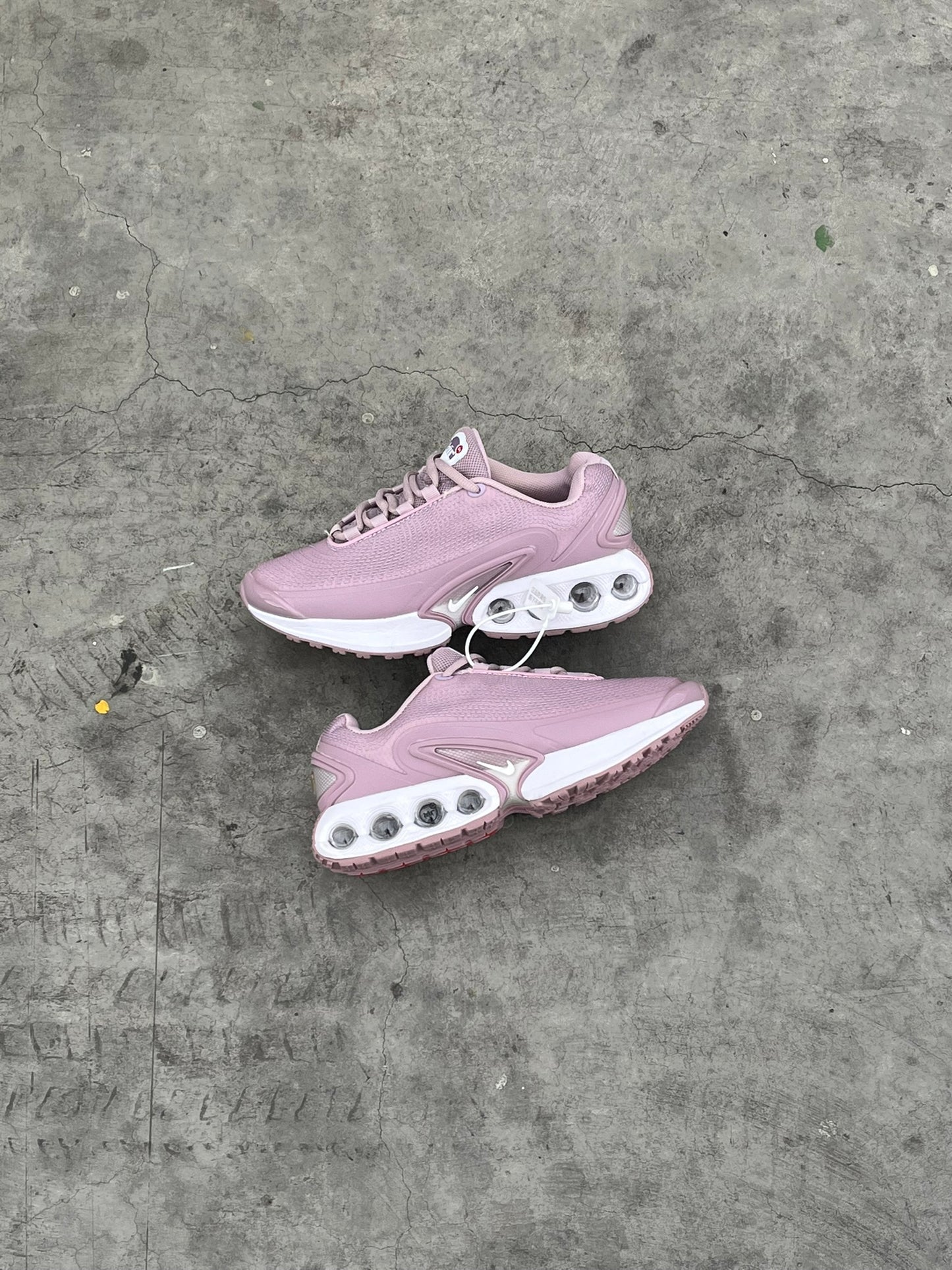 NIKE AIR MAX DN