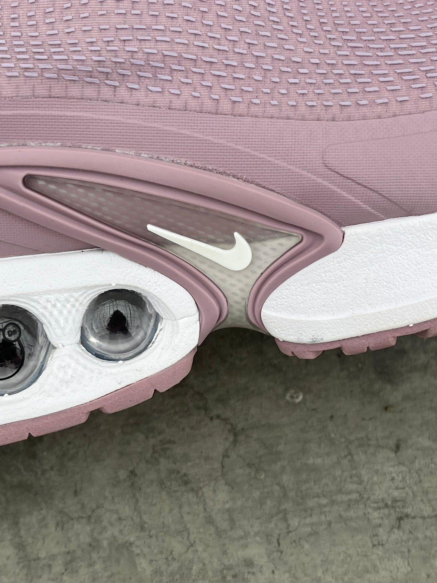 NIKE AIR MAX DN