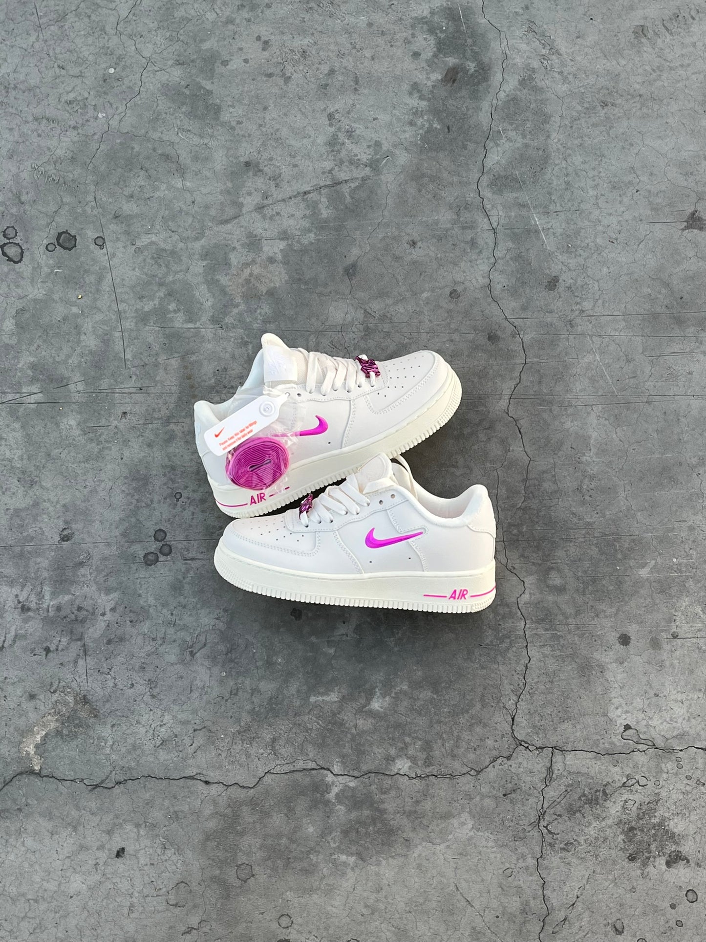 NIKE AIR FORCE ONE