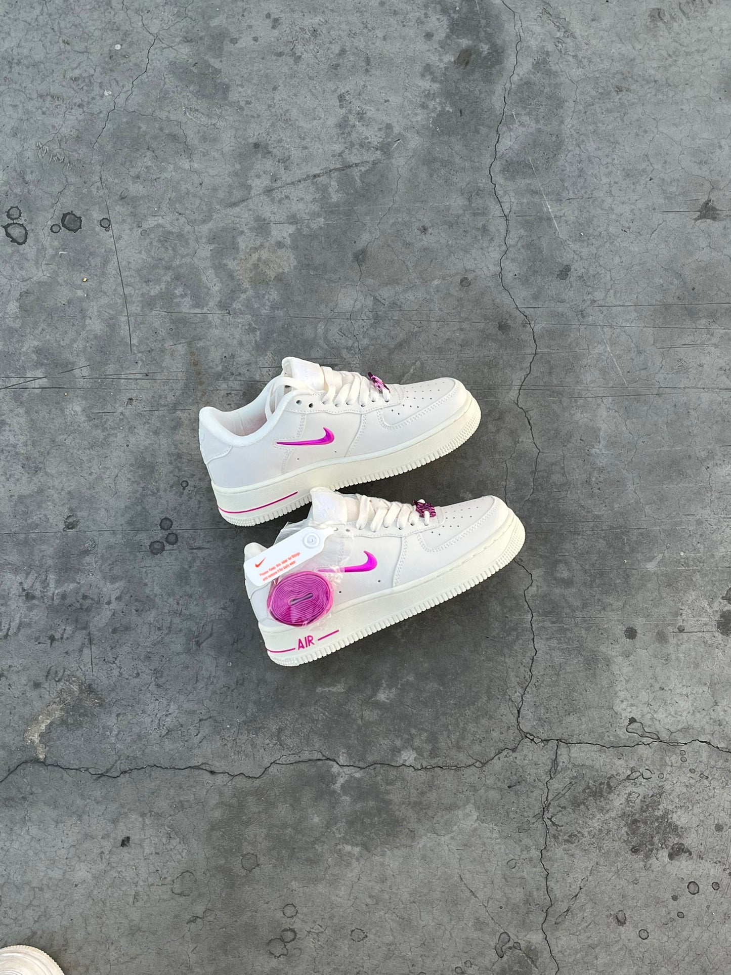NIKE AIR FORCE ONE