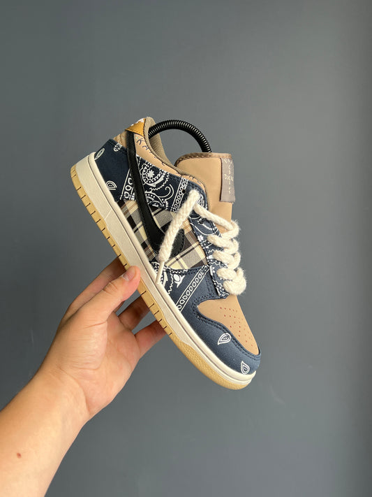 Nike SB Dunk X Travis Scoot
