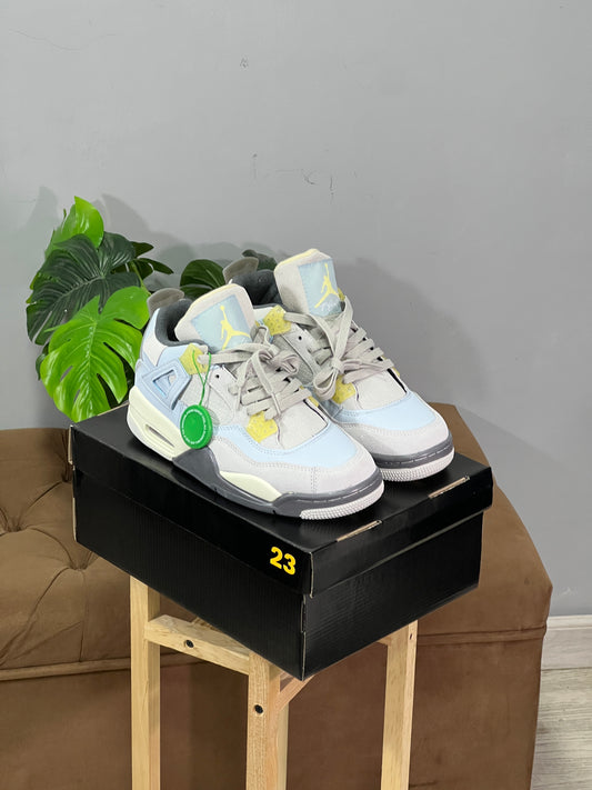 Jordan 4 Retro SE Craft Photon Dust