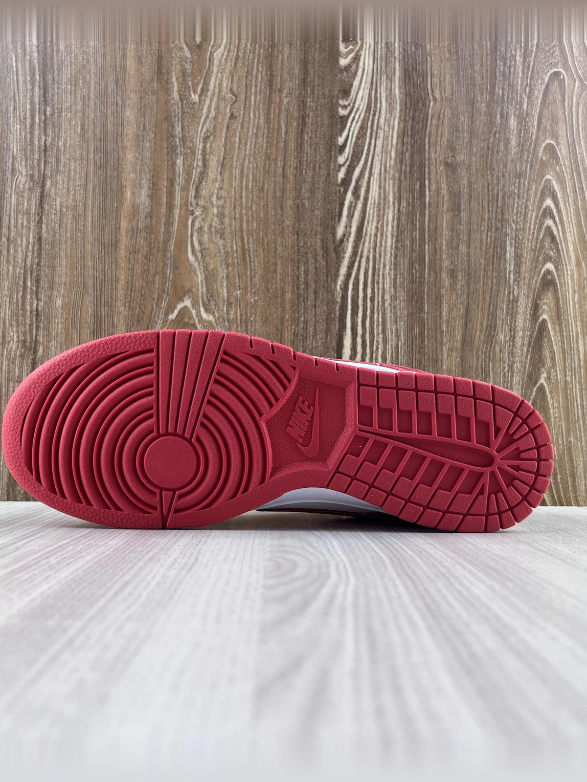 Nike Dunk Low "University Red"