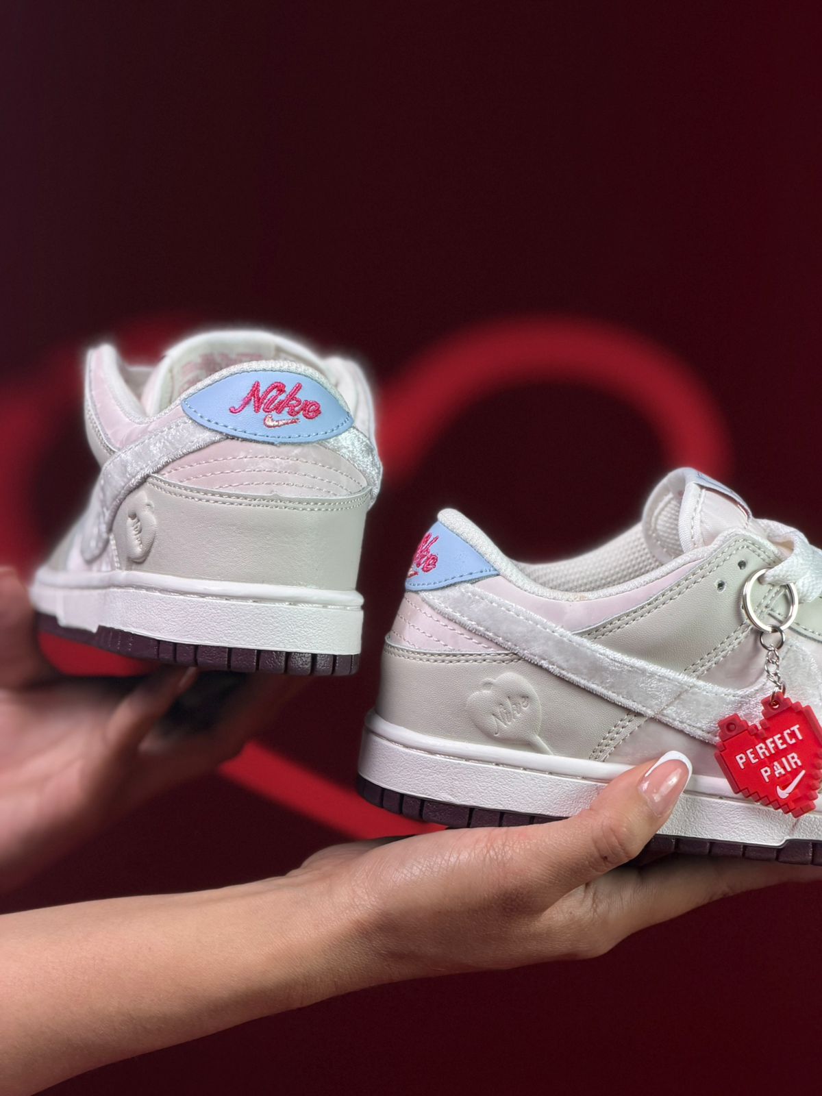 Nike Dunk Low Valentine's Day 2026 talón