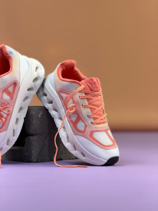On Cloudtilt "Coral White"