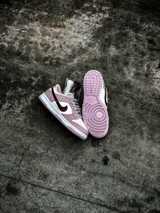 Nike Dunk Low Retro