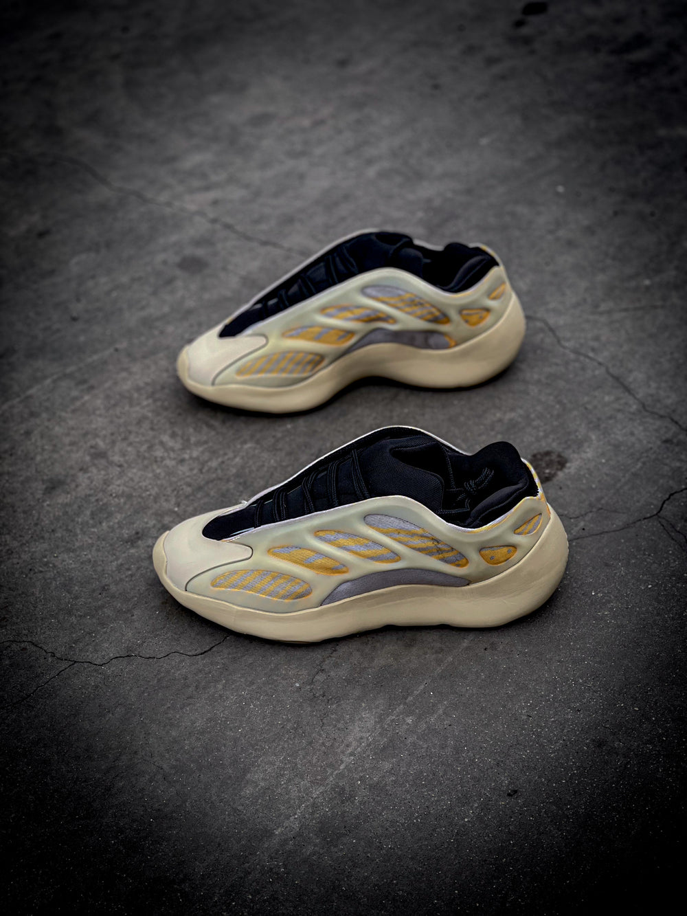 Adidas Yeezy 700 V3