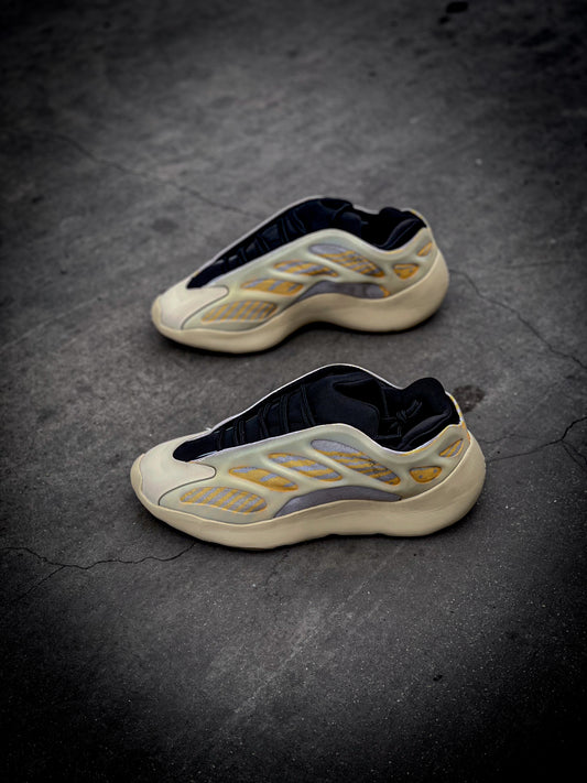Adidas Yeezy 700 V3