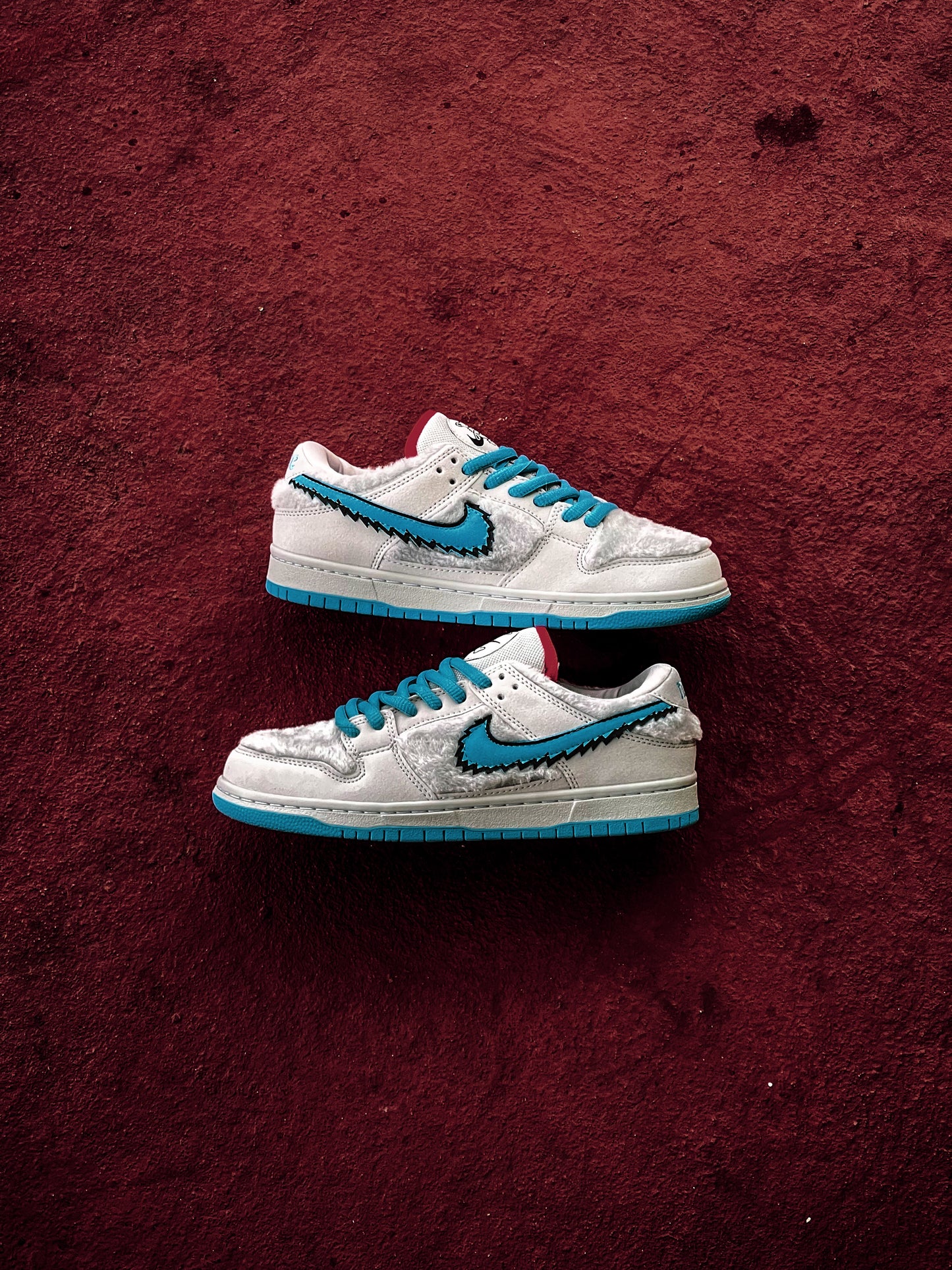 Nike Sb Dunk Low Abominable