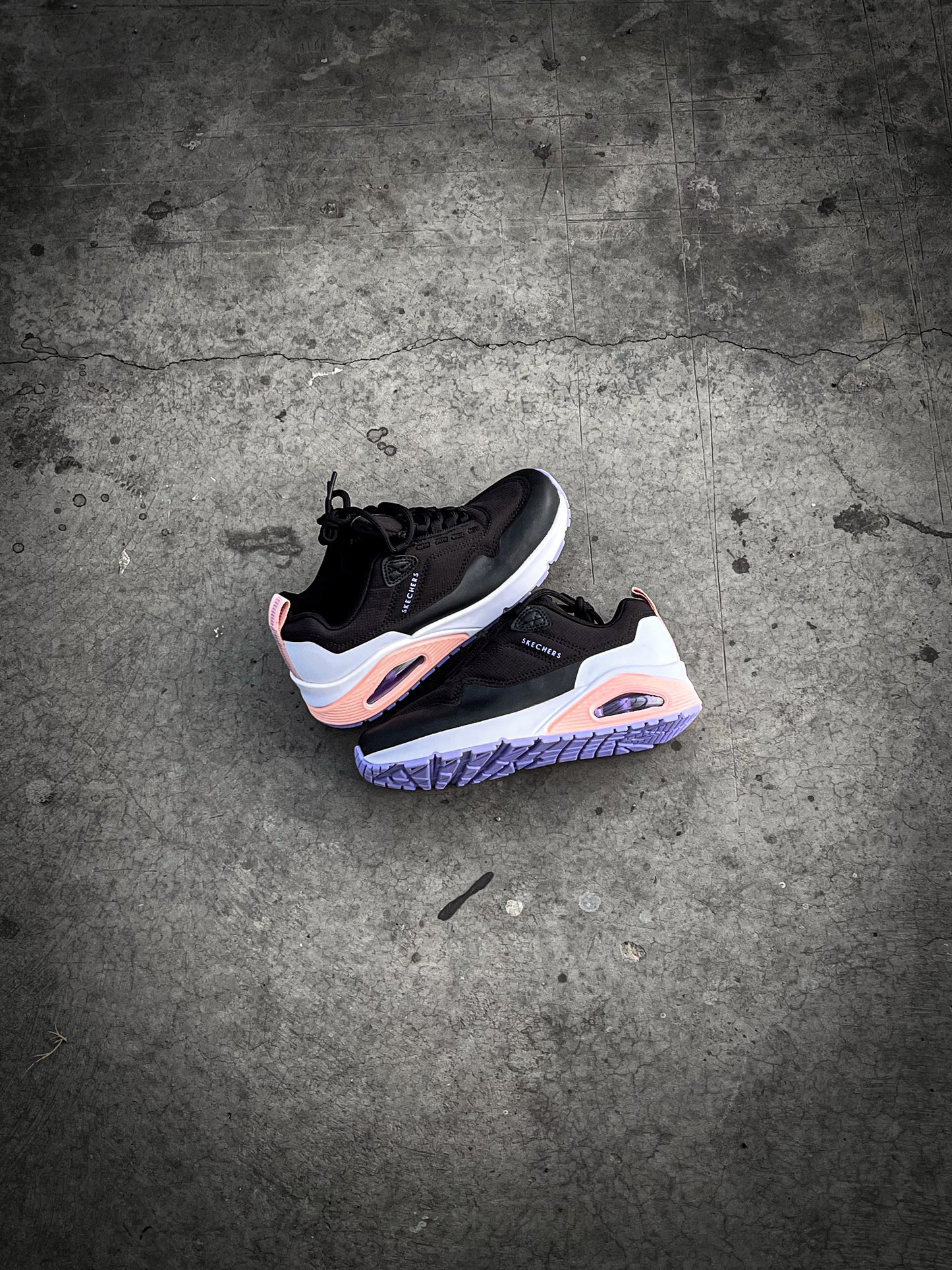 Skechers