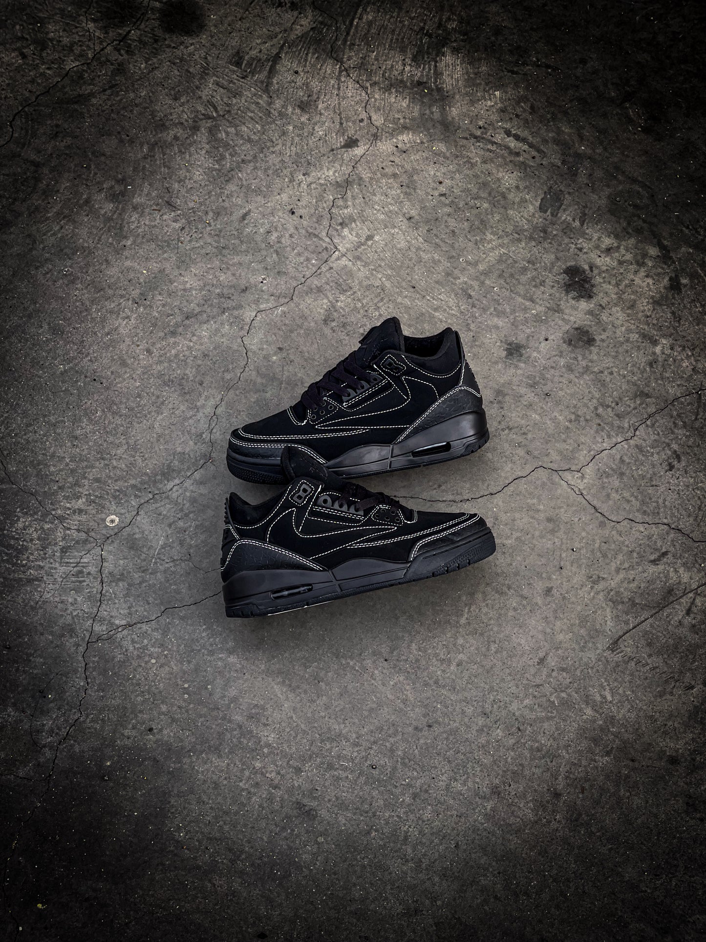 Air Jordan Retro 3 x Travis Scott