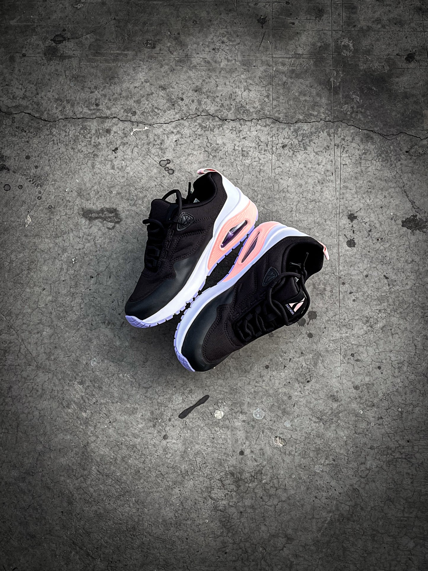 Skechers