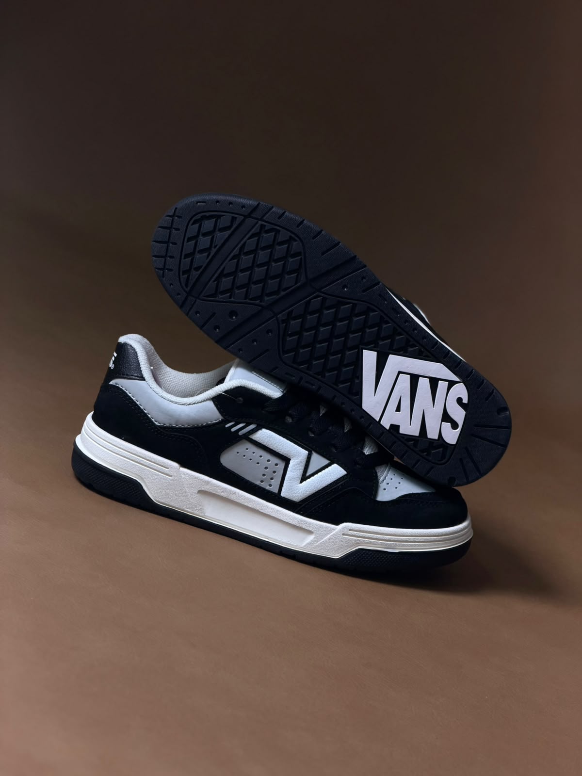 Vans Upland "Black Grey"