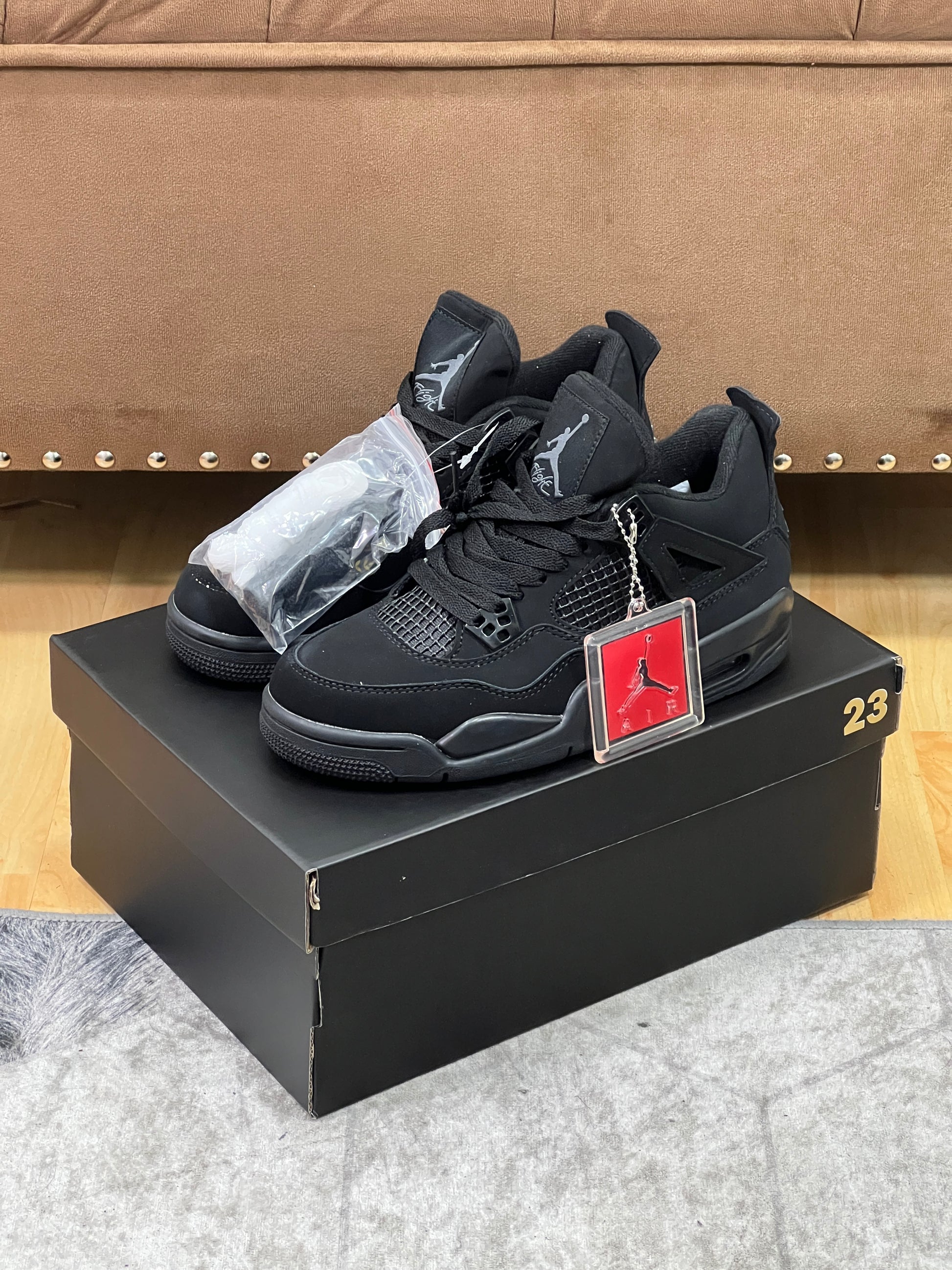 Jordan Retro Black – Neverssad - Main Image